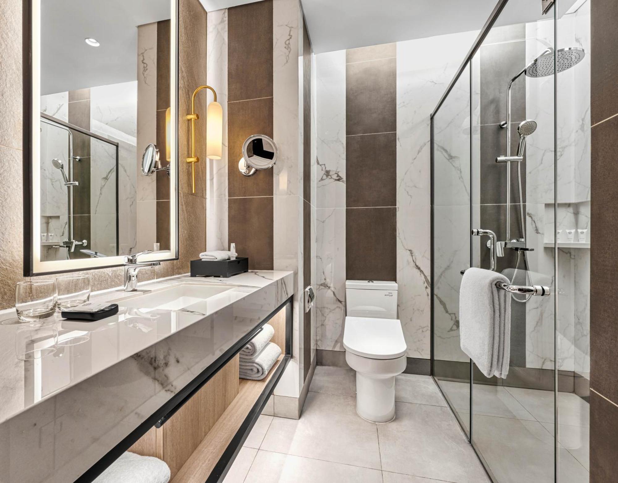 Hyatt Place Makassar Esterno foto