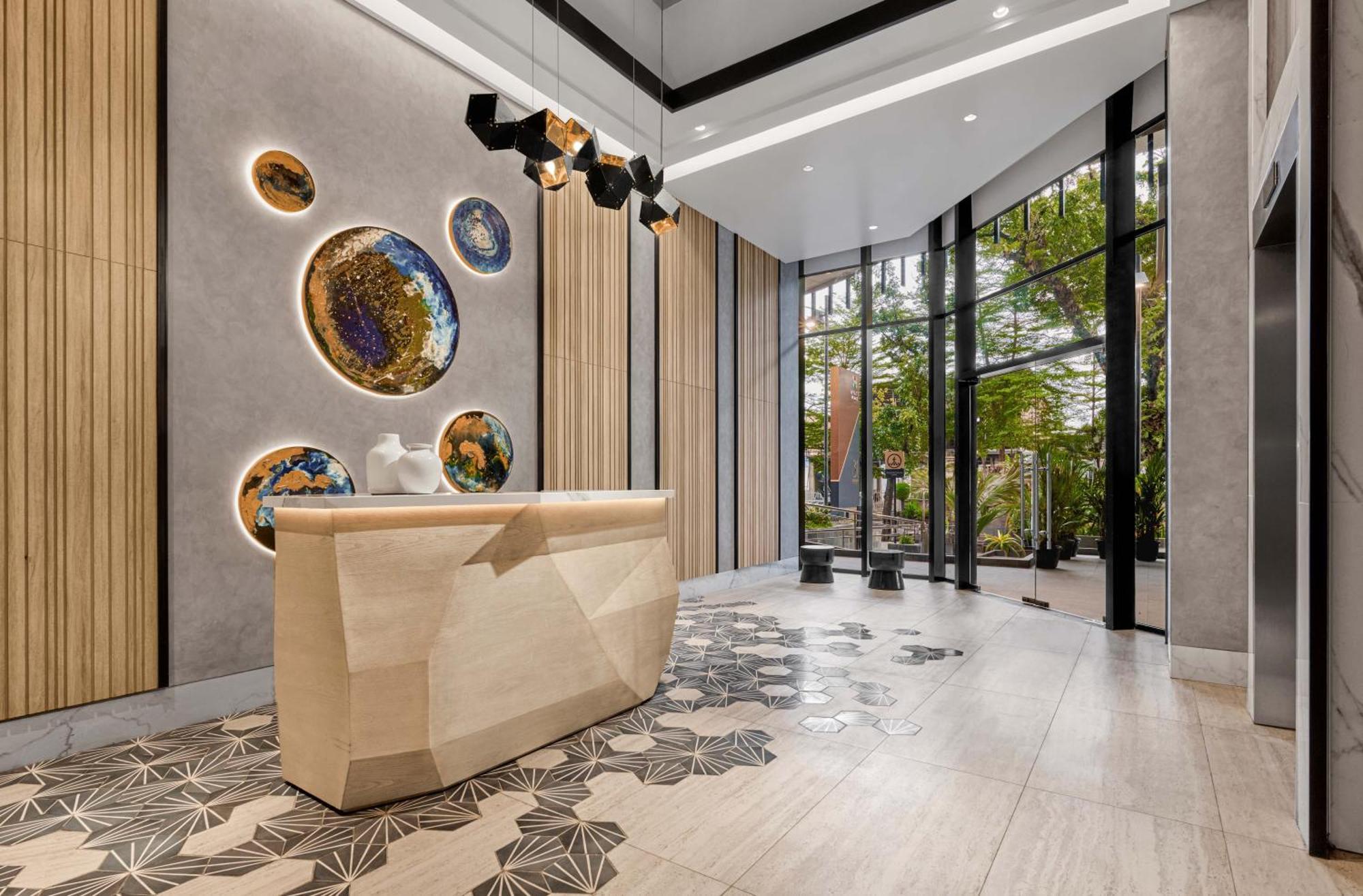 Hyatt Place Makassar Esterno foto